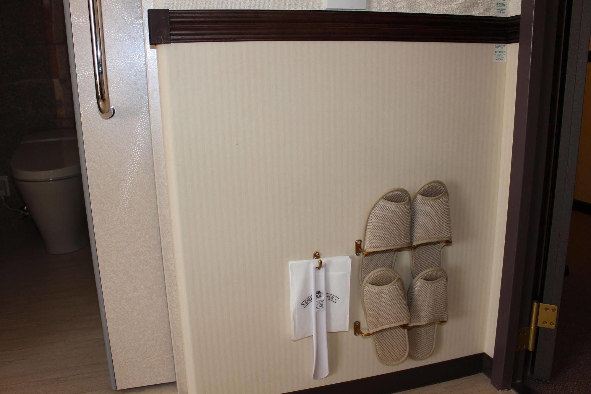 東横inn京都四条烏丸 ホテル 3*